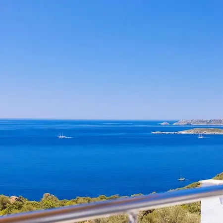 Lale With Private Pool, Sleeps 6 Willa *
