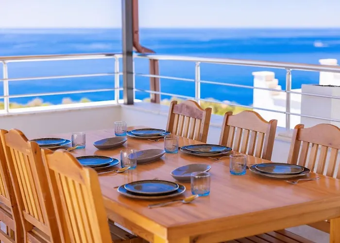 Lale With Private Pool, Sleeps 6