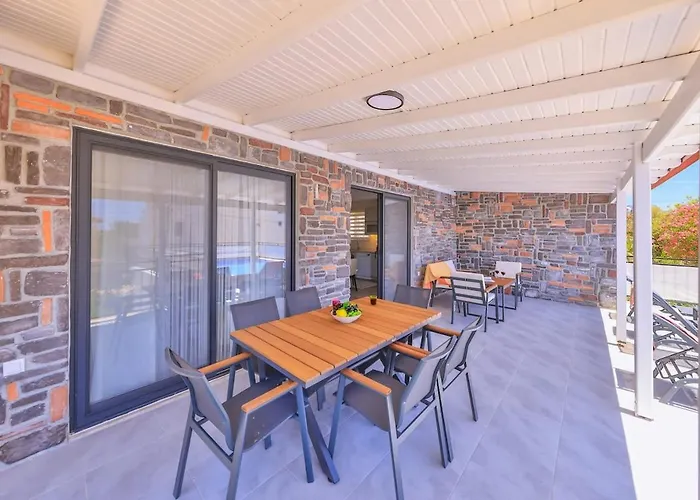 Lale With Private Pool, Sleeps 6 Villa *